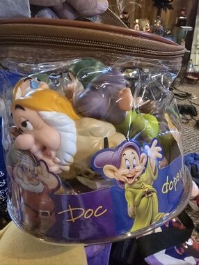 Disney Snow White Doc Figure Set in Clear Carry Case - Yellow, Purple, Green